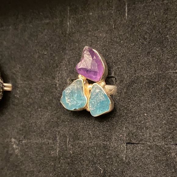 Rough cut amethyst trio, sterling silver setting. - Picture 2 of 15